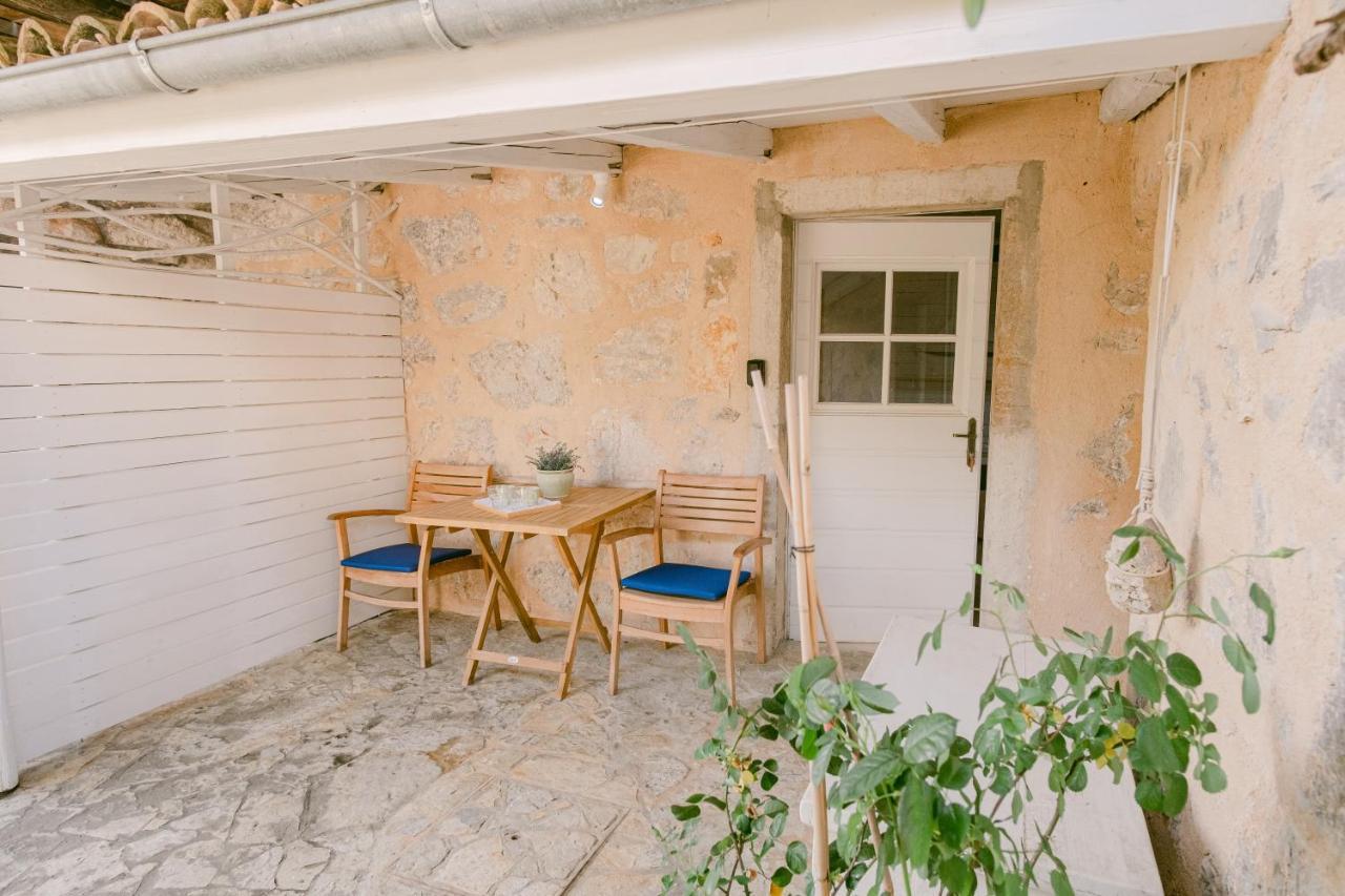 Romantic Stone House Double Room Kornic Exterior photo